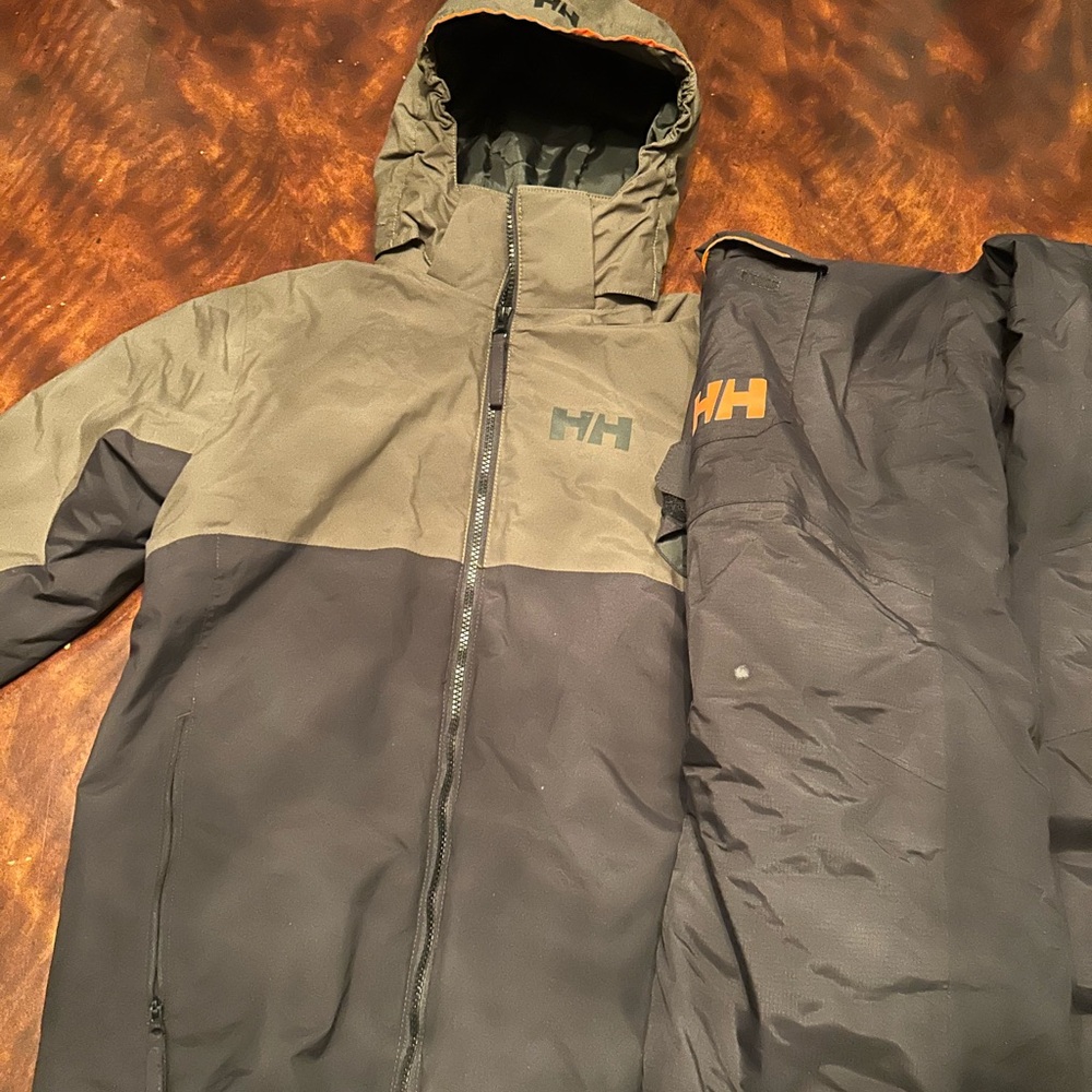 Boys Size 14 Helly Hansen Ski Jacket and bib pants.